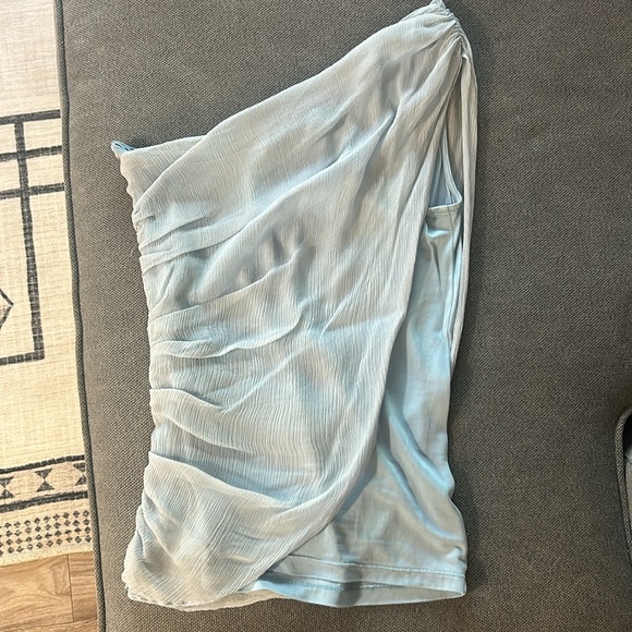 Alice + Olivia Light Blue One-Shoulder Blouse - Picture 2 of 4